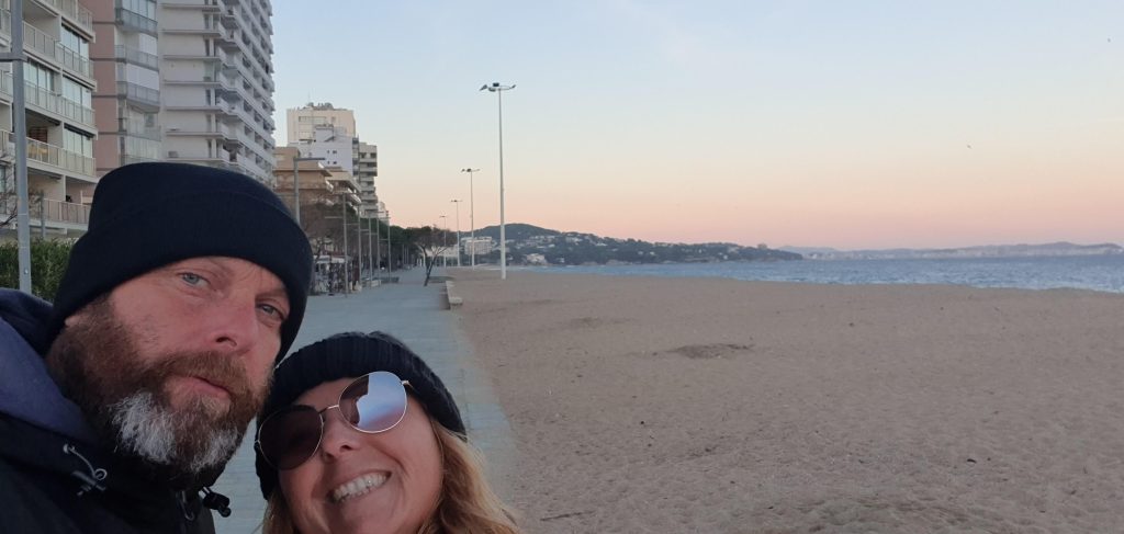 Io e Max sul lungomare di Platja d'Aro