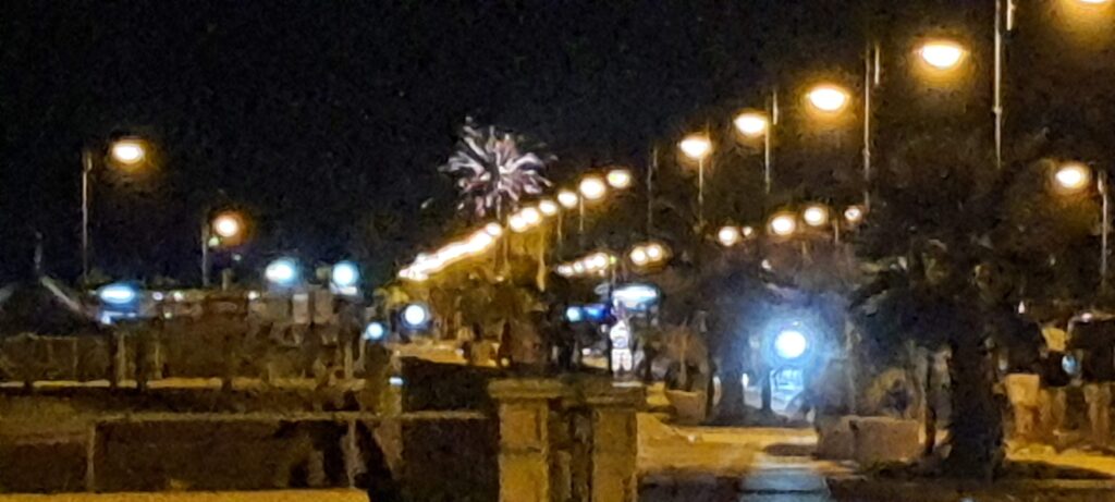 Fuochi d'artificio che si vedevano dal lungomare di Ardore Marina