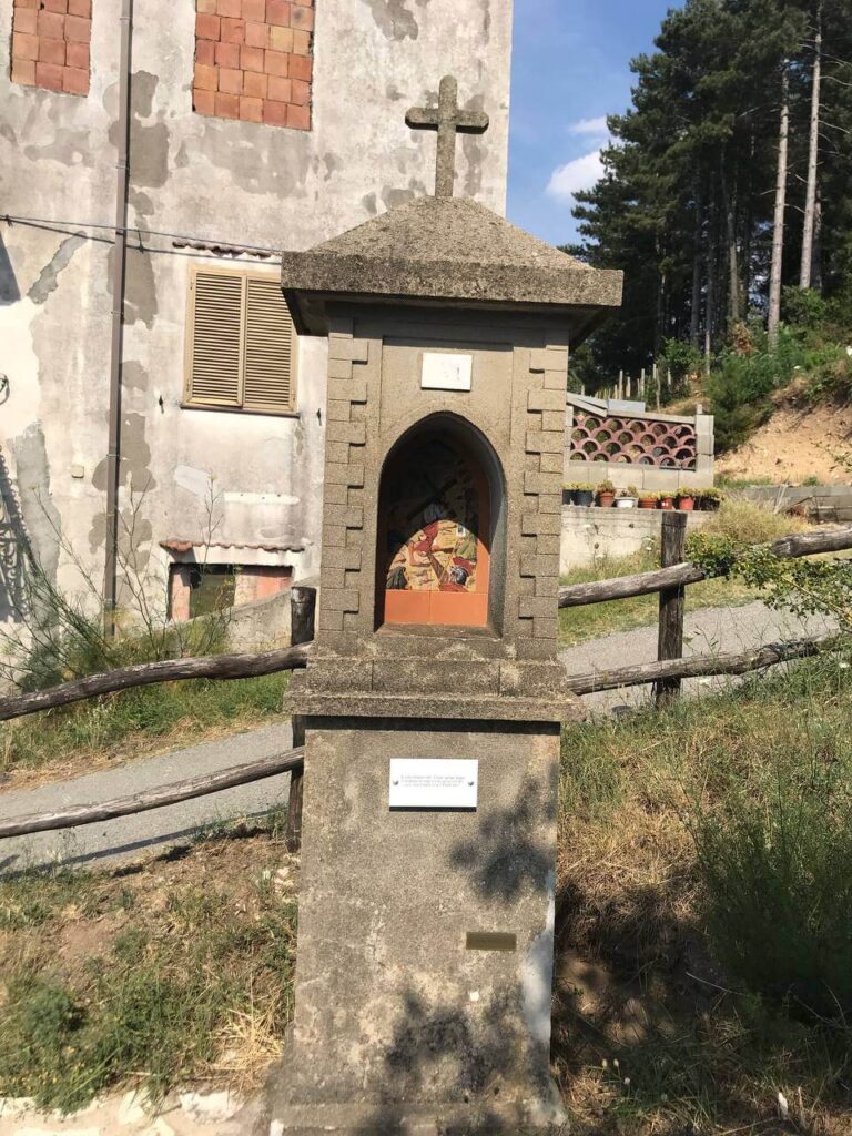 Una stazione della Via Crucis a Sersale, in Calabria