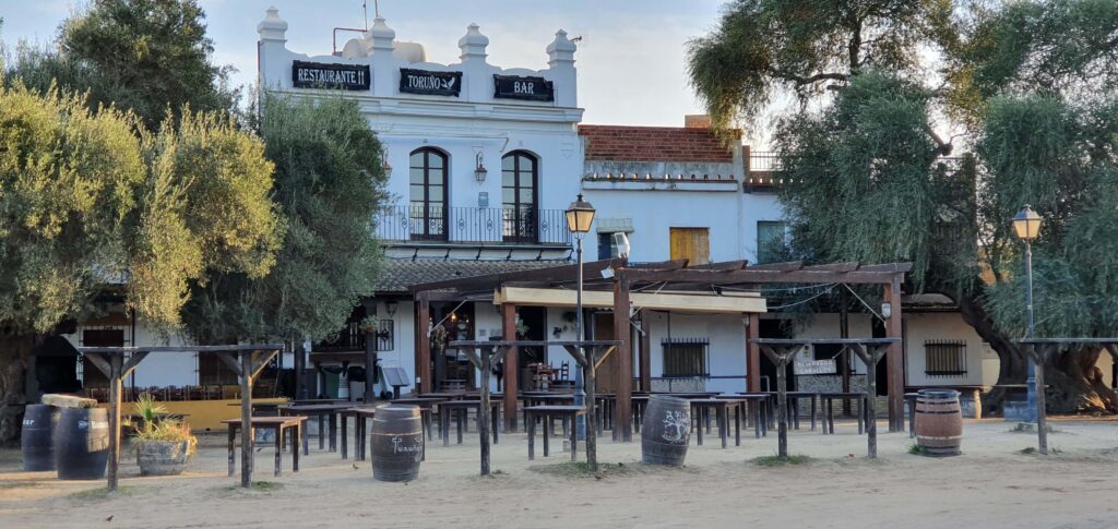 Locale tipo saloon a El Rocio, in Spagna