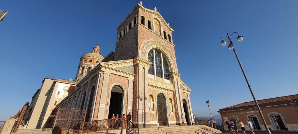 Facciata del Santuario di Tindari, Messina