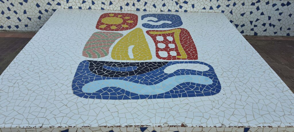 Opera sita sul lungomare di La Pobla de Farnals, in Spagna