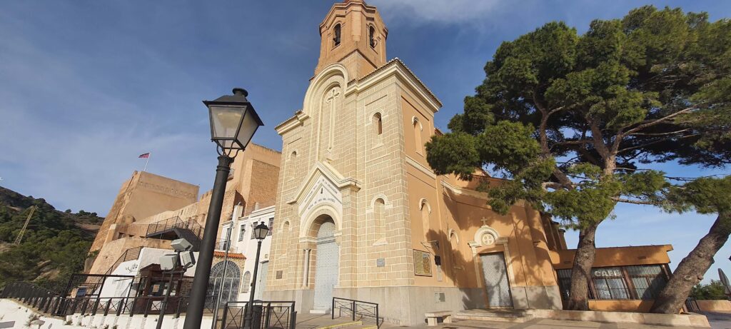 Il Castello/Santuario di Cullera, in Spagna