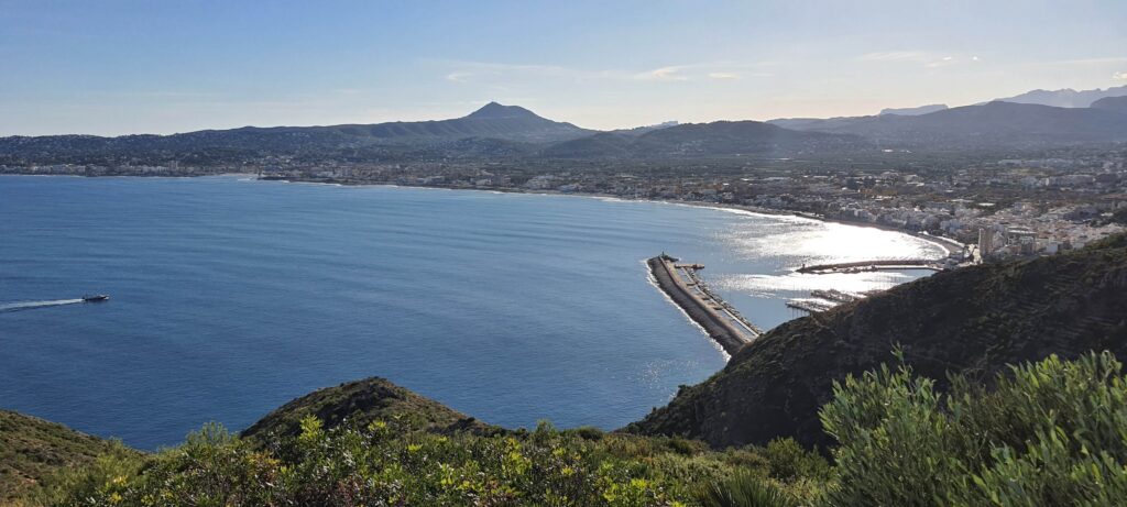 Panorama che si vede dal mirador del Far del Cap de San Antonio, in Spagna.