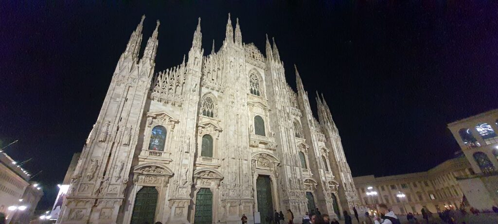 Il Duomo di Milano by night