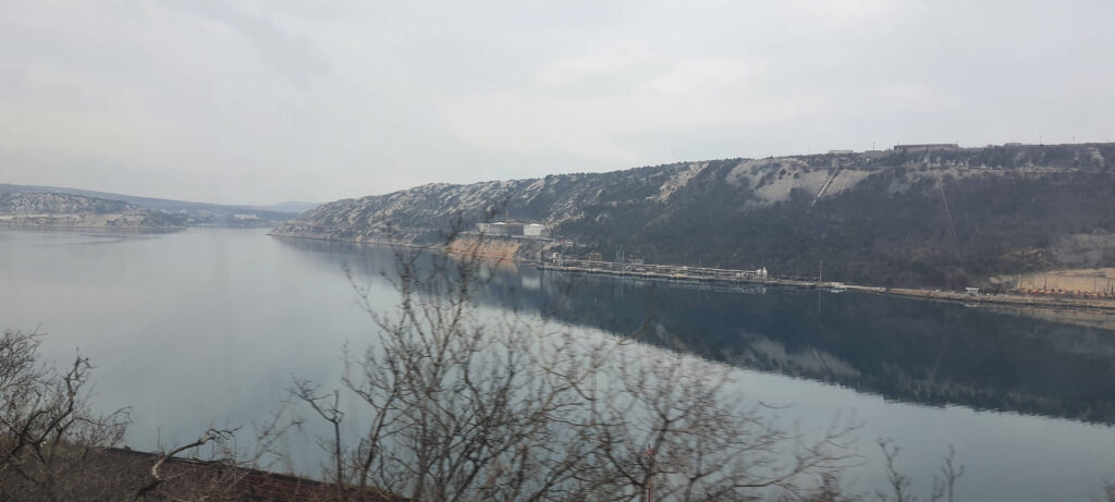 Vista dal lungomare di Preluk, in Croazia.