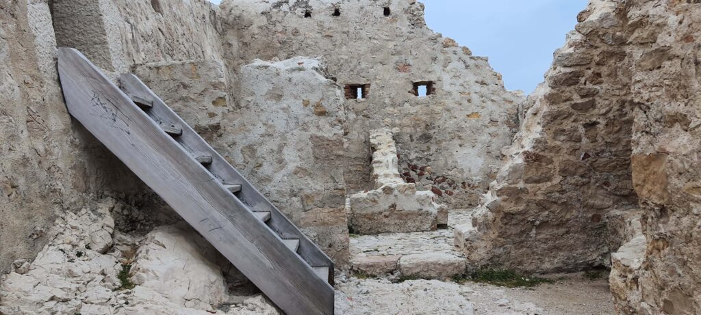 L'interno di Vidikovac Fortica.