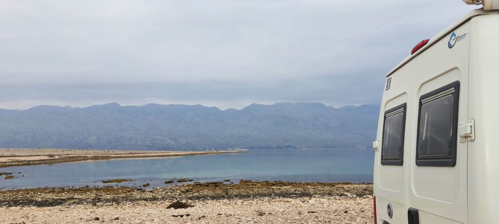 Il van a Plaža Punta