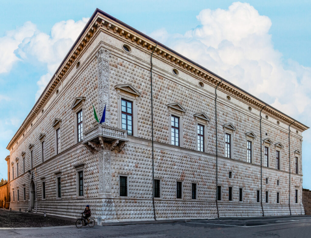 Palazzo dei Diamanti
